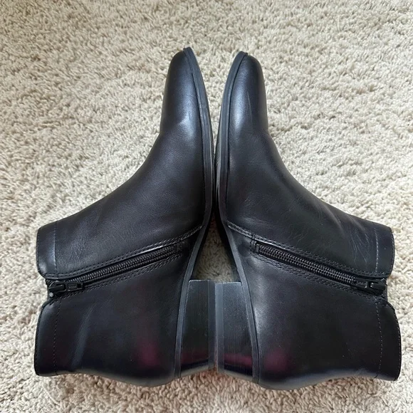 Naturalizer bootie - Picture 4 of 5